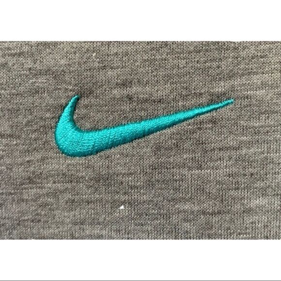 NEW WITHOUT TAGS Nike Gray & Teal Hoodie - Picture 2 of 9
